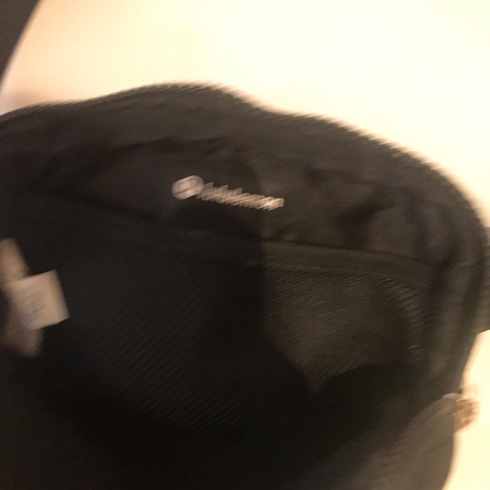 Lululemon Athletica Black Belt Bag with Adjustable Strap​​​ - Picture 4 of 6